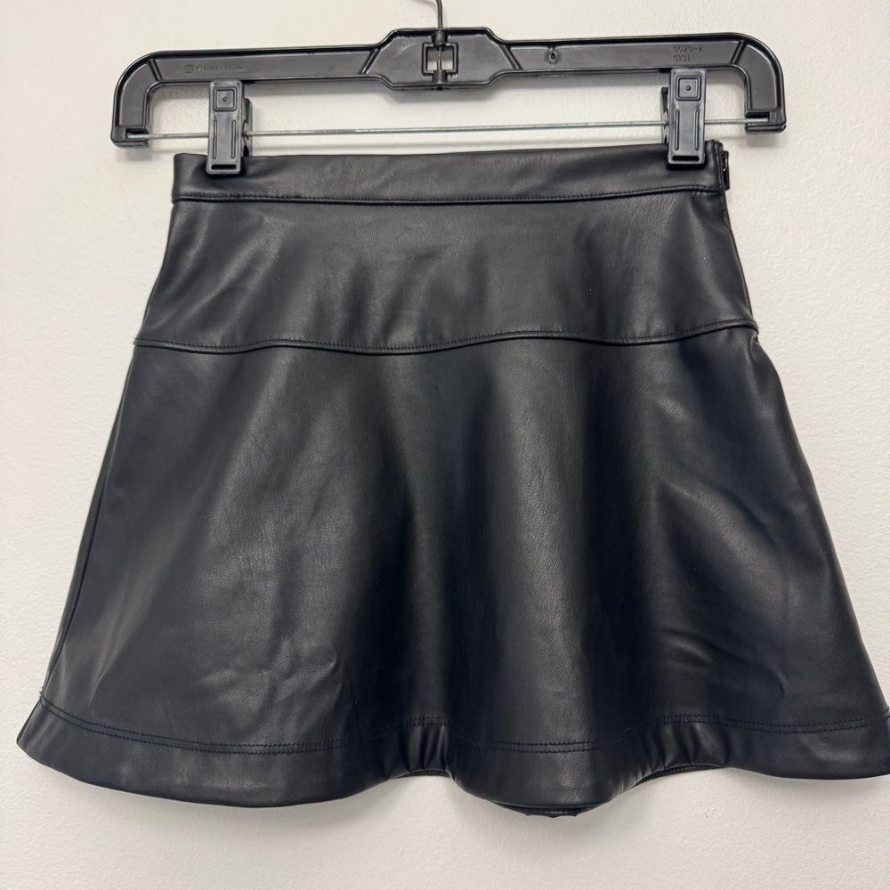Crewcuts J.Crew Faux Black Leather Skirt size Zip Size 6